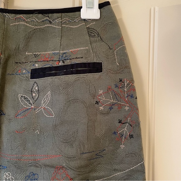 Anthropologie Pencil Skirt - embroidered and GORGEOUS - Dark green cotton size 0 - Picture 5 of 9